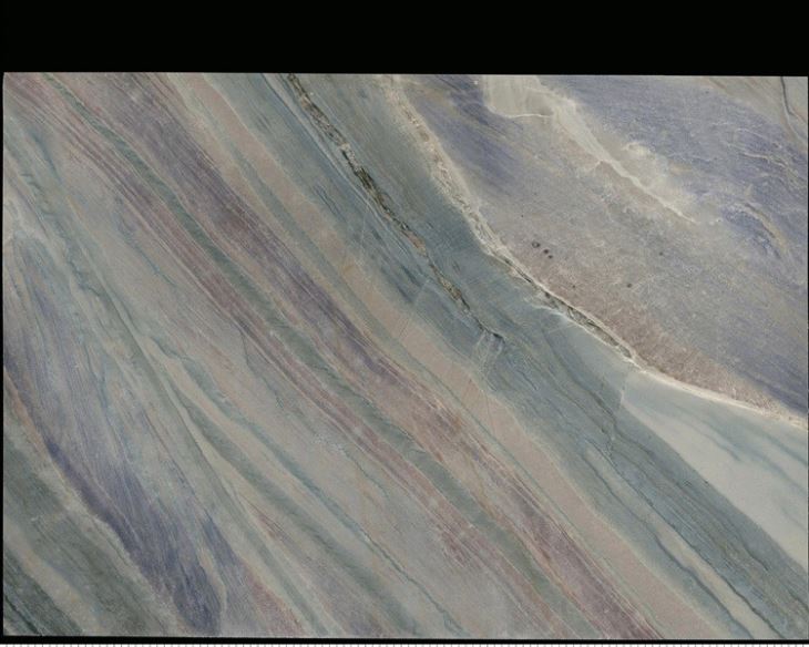 Azul Marinho Quartzite Slabs